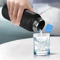 Thermo Master - Thermosfles & Drinkfles - Waterfles - 0,5 Liter - Midnight Black - 3 Doppen 3 Thermo Master - Thermosfles & Drinkfles - Waterfles - 0,5 Liter - Midnight Black - 3 Doppen -LAVAZZA Winkel 1200x1200 342