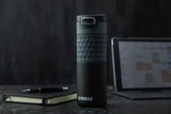 Kambukka Etna Grip Thermosbeker 500 Ml - Makkelijk Reinigen - Lekvrije Koffiebeker - Zwart -LAVAZZA Winkel 1200x800 4