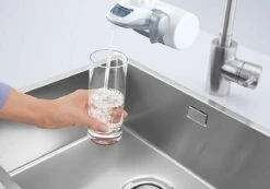 BRITA On Tap Faucet Filtration System - Uitstekend Smakend Gefilterd Water - Inclusief 1 BRITA ON TAP Kraanfilter - 600 Liter Water Gefilterd Per Patroon - Witte Kleur -LAVAZZA Winkel 1200x839