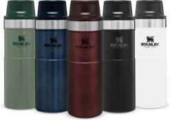 Stanley Trigger-Action Travel Mug 0.47L - Thermosfles - Wine 7 Stanley Trigger-Action Travel Mug 0.47L - Thermosfles - Wine -LAVAZZA Winkel 1200x852