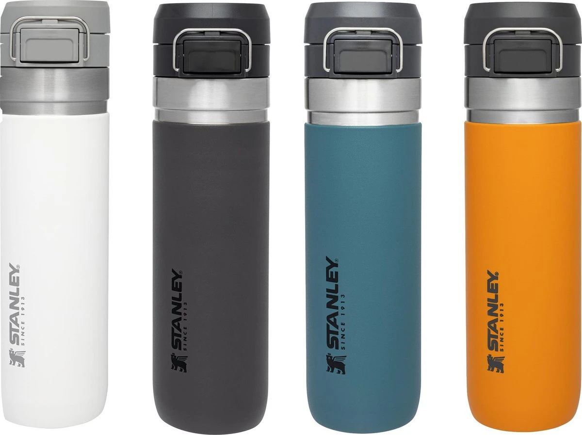 Stanley The Quick Flip Water Bottle 0,70L - Thermosfles - Charcoal Stanley The Quick Flip Water Bottle 0,70L - Thermosfles - Charcoal -LAVAZZA Winkel 1200x897 3
