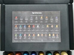 Koffie Proeverij Pakket Groot 40 Stuks Verschillende Smaken Met Mystery Card 'Get Well Soon' Met Persoonlijke (video) Boodschap | Verjaardag | Sinterklaas | Kerstpakket | Vaderdag | Moederdag | Jubileum | Valentijnsdag 4 Koffie Proeverij Pakket Groot 40 Stuks Verschillende Smaken Met Mystery Card 'Get Well Soon' Met Persoonlijke (video) Boodschap | Verjaardag | Sinterklaas | Kerstpakket | Vaderdag | Moederdag | Jubileum | Valentijnsdag -LAVAZZA Winkel 1200x899 12