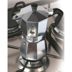 Bialetti Percolator Moka Express 12 Kops -LAVAZZA Winkel 3615161 25ba928b